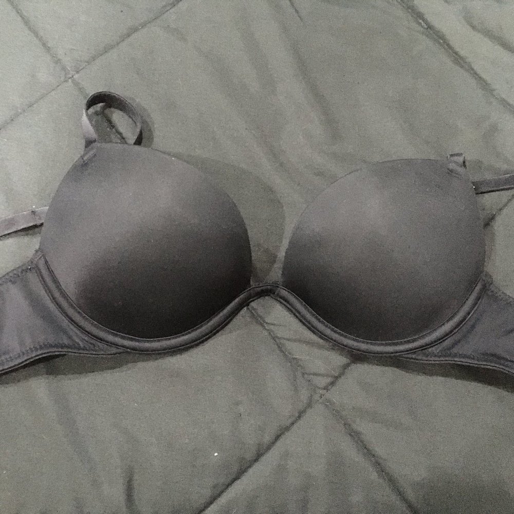 VS Pink Wear Everywhere Super Push Up - Reserved